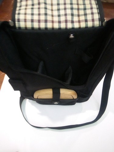 Wine And Cheese Insulated Cooler Tote With Cutting Board Holds 3 Bottles Of Wine - Picture 3 of 5