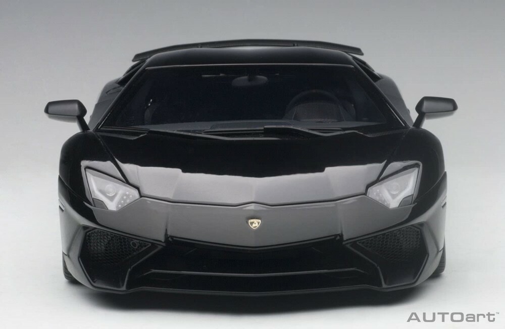 AUTOart 1/18 Lamborghini Aventador LP750-4 SV Black 74556 AUTOart 1/18 Lamborghini Aventador LP750-4 SV Black 74556