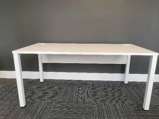 White desk 2024 100 x 60