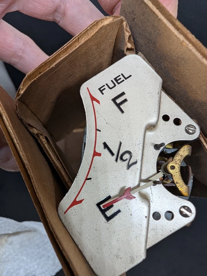 Nuevo de Lote Antiguo 1938 Chrysler C18 Royal C19 Imperial Gas Combustible tablero de instrumentos medidor Foto 3 de 4