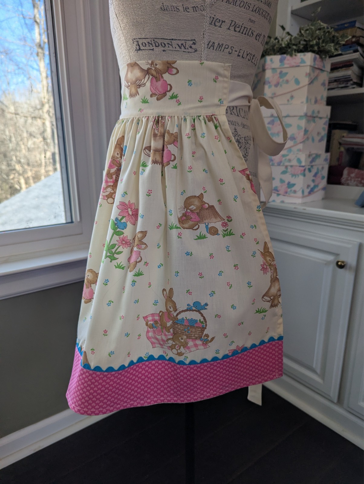 KITCHEN APRON w/Pocket hm w/VTG-USA cotton Blend fabric w/CUTE BUNNIES x EASTER thumbnail 9