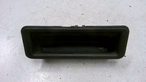 Drucktaste Heckklappe/-deckel 51247118158 BMW 320d DPF Touring E90 / E91/
