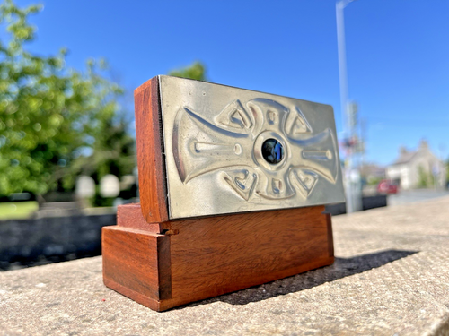 MODERN ARTS & CRAFTS CELTIC STYLE PEWTER CABOCHON JEWELLED BOX TRINKET JEWELLERY - Picture 3 of 13