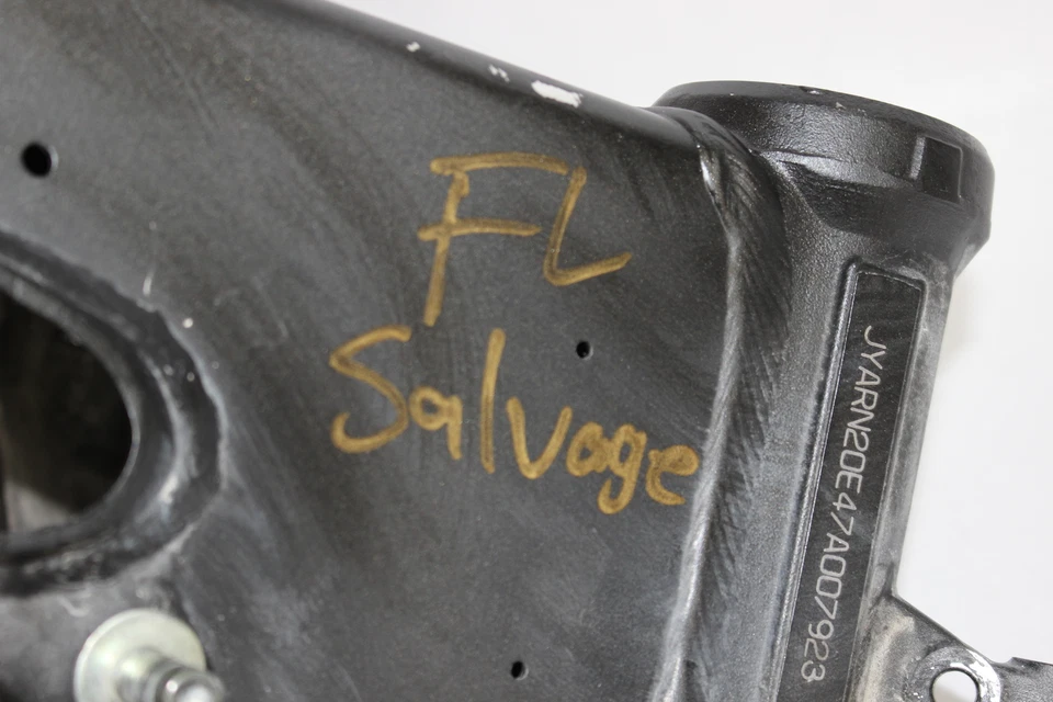 07-08 Yamaha YZF 1000 R1 Main Frame Chassis SLVG Foto 2 de 4