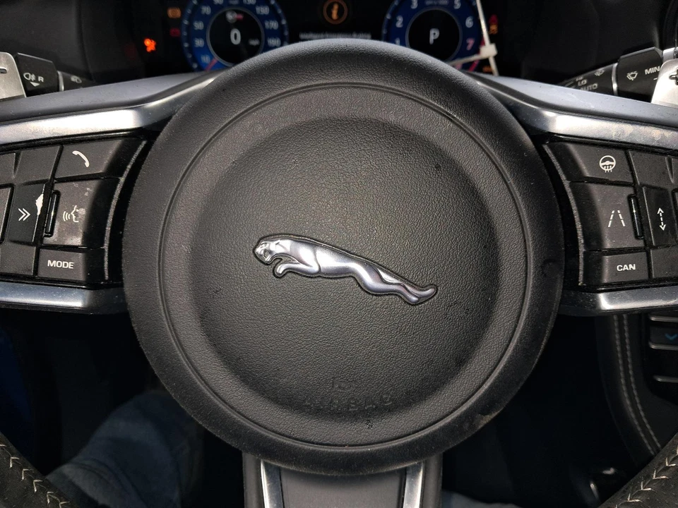 Volante usado se adapta a: Jaguar F-pace 2020 grado A Foto 2 de 4