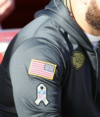 mahomes salute to service hoodie