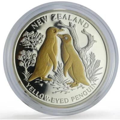 Liberia 10 dollars Wildlife Zealand Penguin Fauna w/o Crystal silver coin 2004 - Image 1 of 2