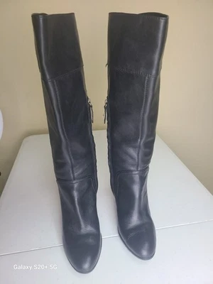 Halogen Black Leather Knee High Block Heel Zip Round Toe Boots Size 8M - Image 1 of 4