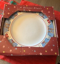 Debbie Mumm by Sakura 4 Dinner Plates Snowman Style
