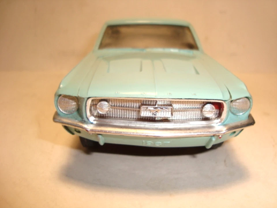 AMT 1967 Ford Mustang Fastback Philco Radio Dealer Promo Model Car - Image 3 of 4