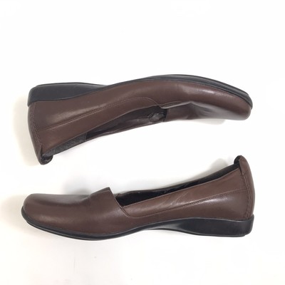 naturalizer flat dress shoes
