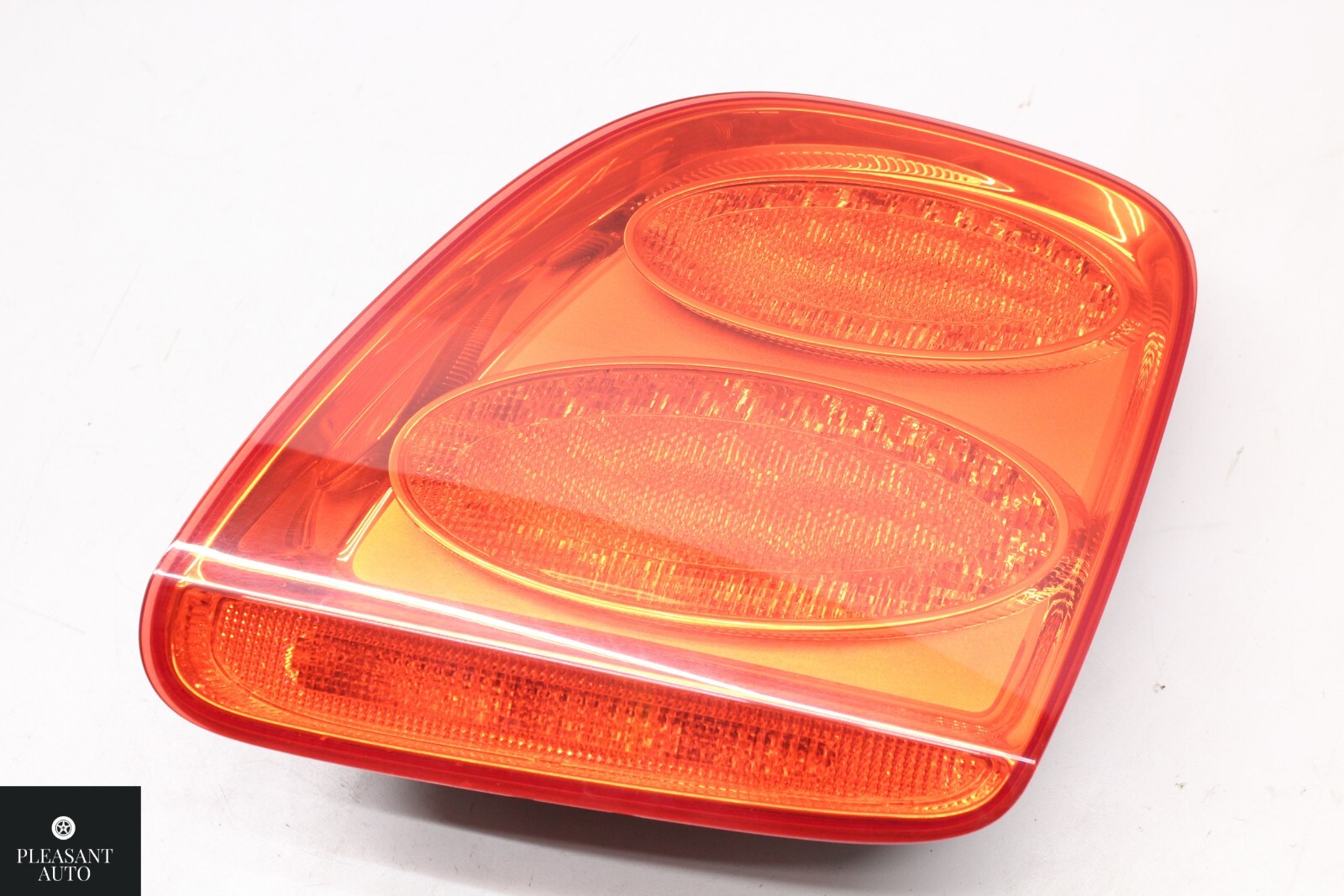 2006-2012 BENTLEY CONTINENTAL FLYING SPUR RIGHT PASSENGER TAIL LIGHT Tailight