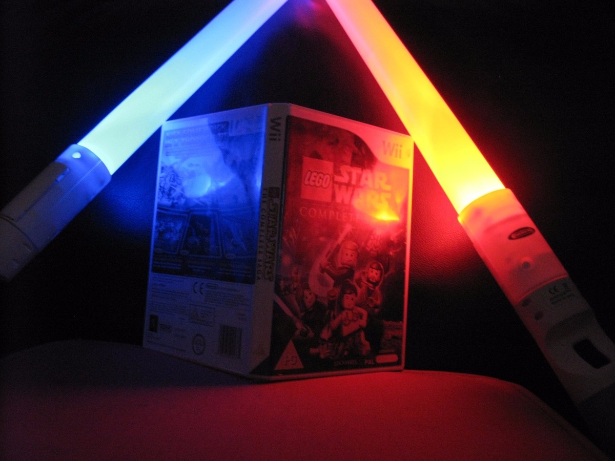 Wii LEGO Star Wars The Complete Saga Nintendo PAL x