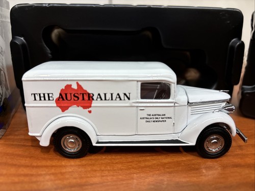 Matchbox "Power Of The Press" YPP07 1937 GMC Van "The Australian" New Open CV JD - Picture 2 of 11