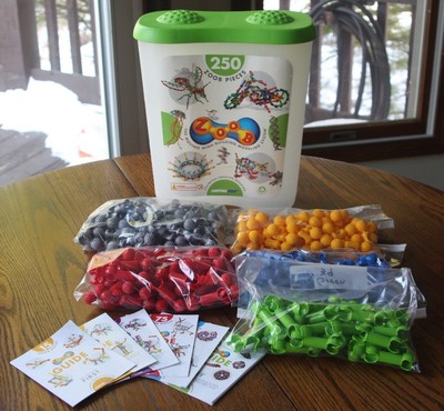 ZOOB Tub 250 Pieces Building Construction Set & Manual Infinitoy Moving Modeling