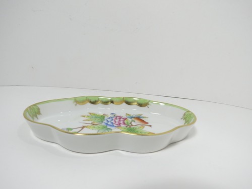 Bandeja o plato Herend QUEEN VICTORIA pintado a mano 7705/VBO Hungría - Imagen 11 de 12