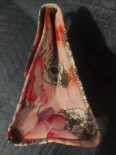 FREE W/$25 PURCHASE (SEE DESCRI) Betsey Johnson Floral Insulated Lunch Tote NWOT - Picture 6 of 7