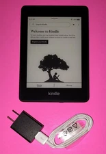Kindle 6" Paperwhite 4 PQ94WIF 10th Gen 8GB 300ppi Wi-Fi Black & charger bundle