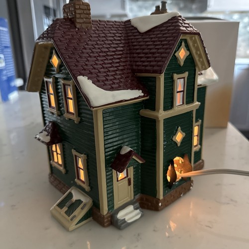 Originale Snow Village Department 56 Hartford House #54267 con luce zero danni - Foto 6 di 9