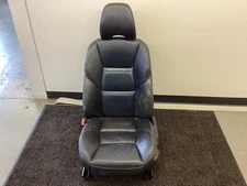 05-07 Volvo S60R Drivers Front 9576 NordKap Blue 30697673