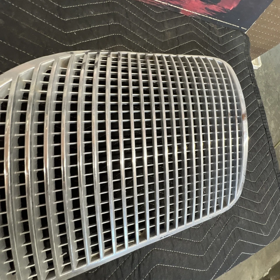 40 Studebaker President Commander 1940 parrilla delantera lado del conductor OEM Foto 3 de 4