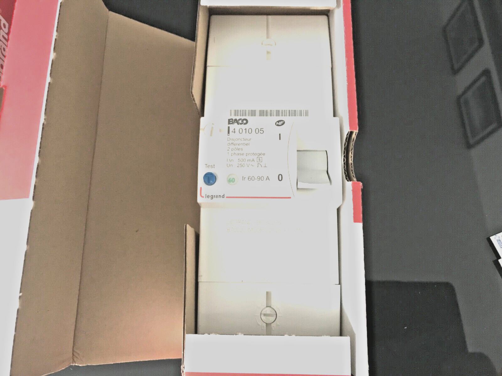 Disjoncteur de branchement monophasé Legrand 401005 sélectif 60 75 90 Ampères