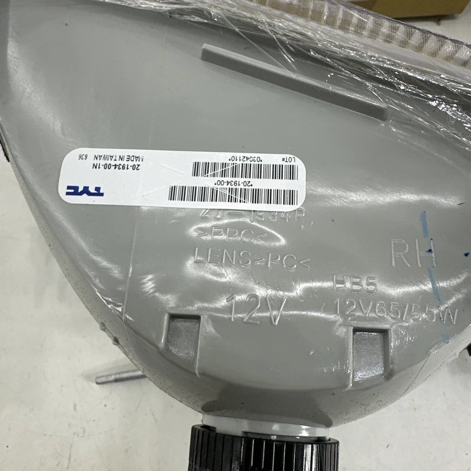 Conjunto de faros TYC 20-1935-00 20-1934-00 92-96 Ford Bronco 92-98 Pickup L R Foto 4 de 4