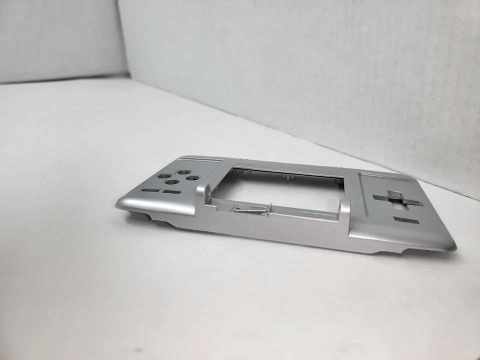 NUEVO Carcasa inferior delantera plateada pieza solo para Nintendo DS NTR 001 #H17 Foto 4 de 4