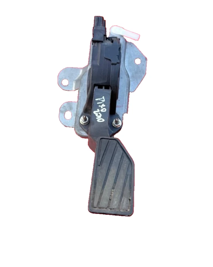 Accelerator pedal 49400-68K40 front view