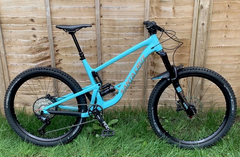 Santa Cruz Bronson V3 Large Full Suspension MTB Rockshox + Hope Fortus Wheelset