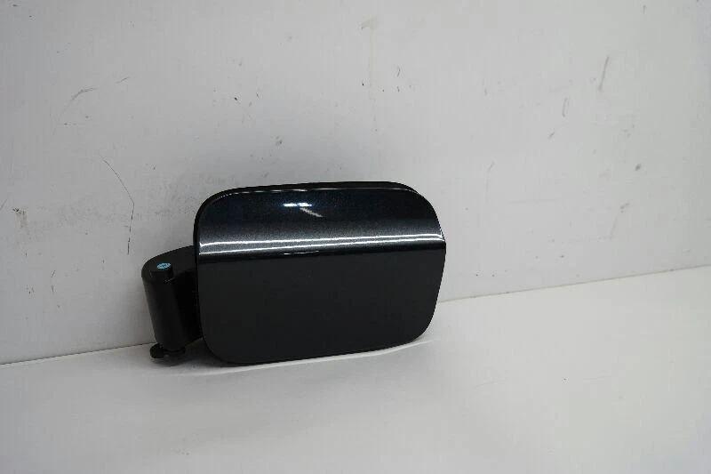 BMW 750LI 2009-2015 puerta de llenado de combustible negra  Foto 3 de 4