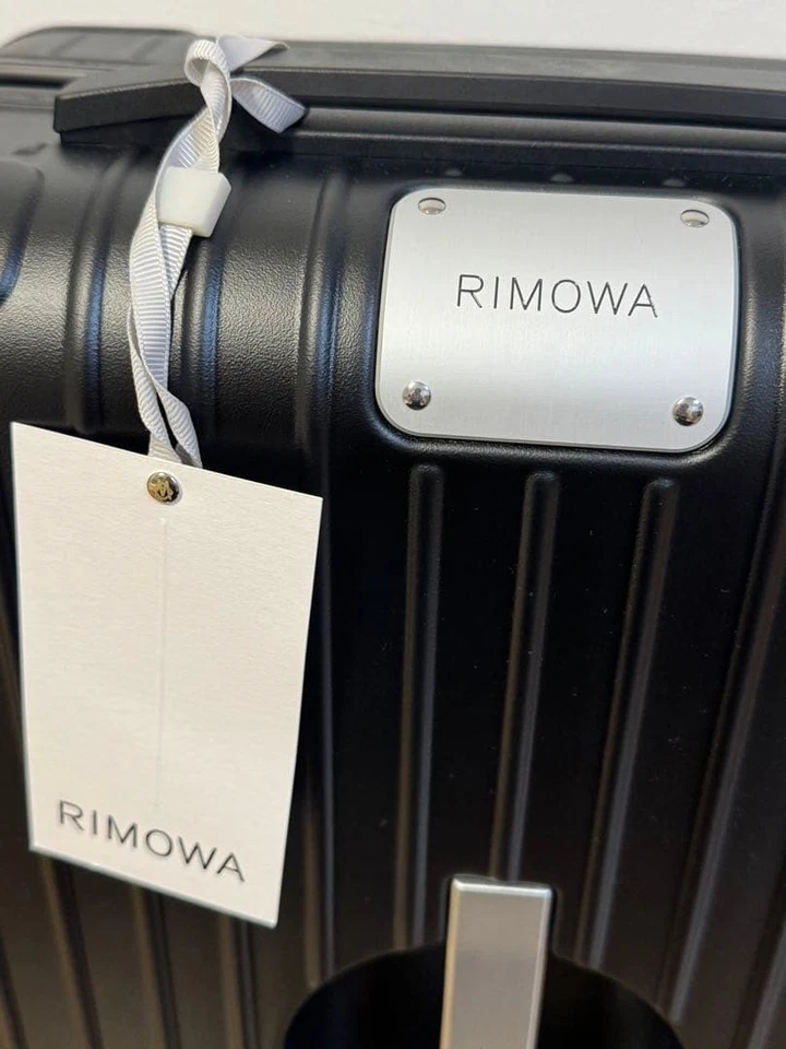 Rimowa Porsche 32L Black 4-wheels Carry Case Suitcase - Image 4 of 4
