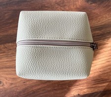 Cube Bag von Ethhad Airlines - designed by Armani - NEU