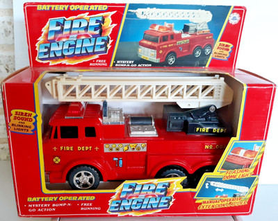 1991 battery-operated Fire Engine lights sound bump-n-go extension ladder