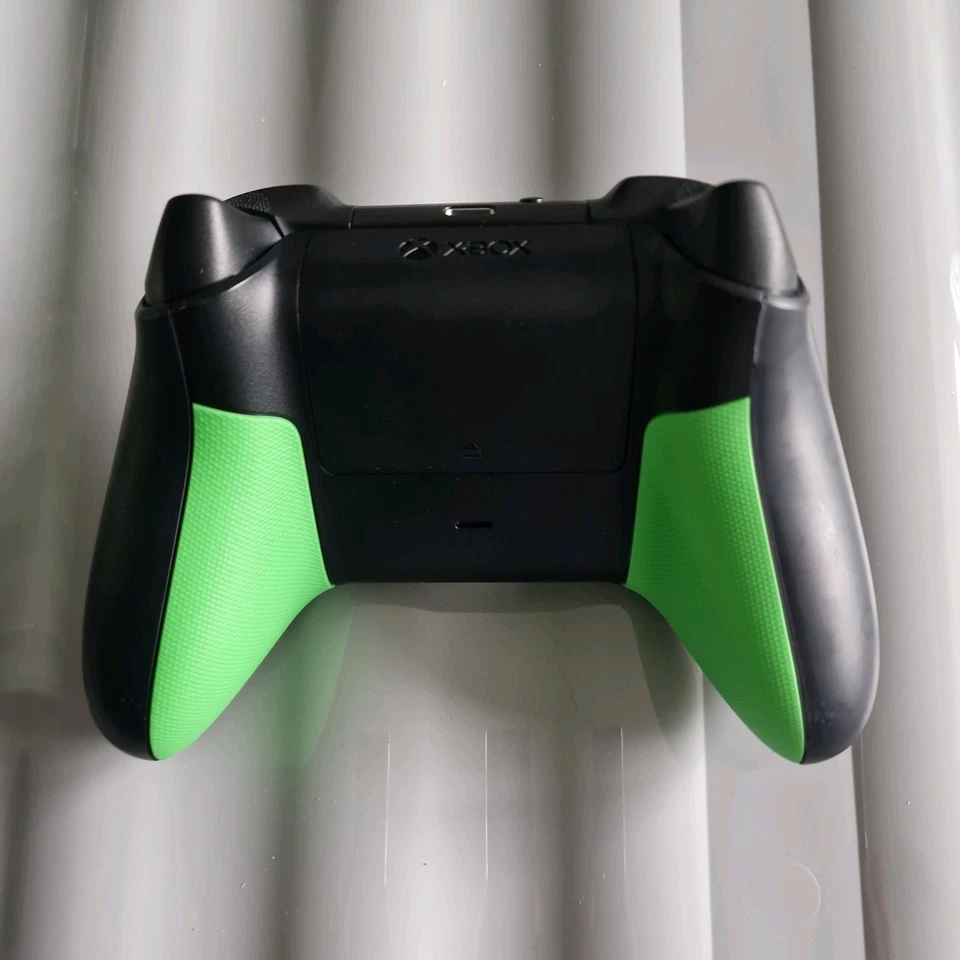 Microsoft Xbox 20th Anniversary Wireless Controller Boxed - *Never used* - Image 4 of 4