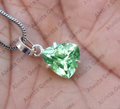 Certified Natural Vibrant Green Peridot Gemstone Pendant 925 Solid Silver 11 Ct
