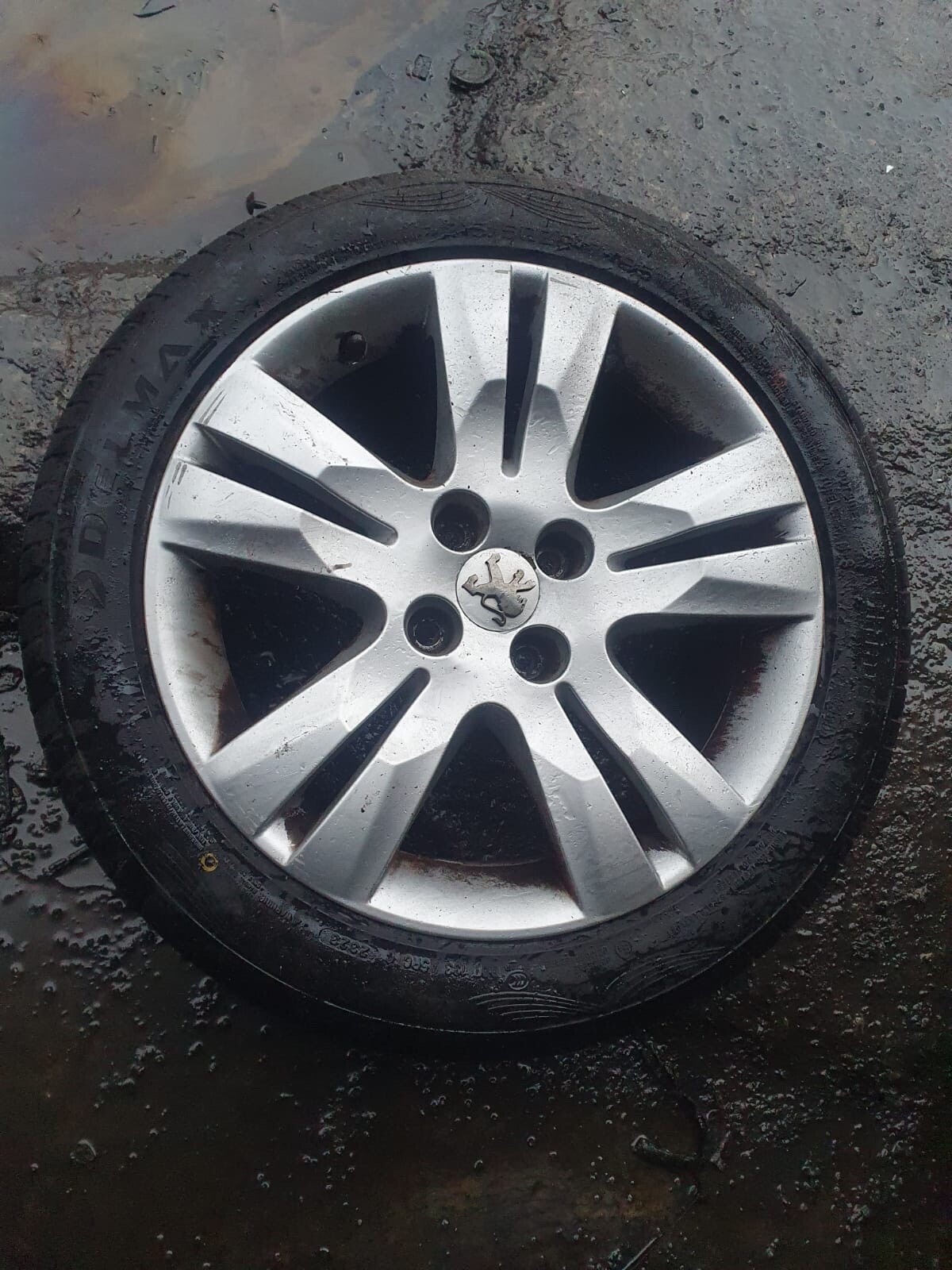Peugeot 5008 MK1 2009 2016 17" Alloy Wheel & Tyre Full Set 215 50 R17