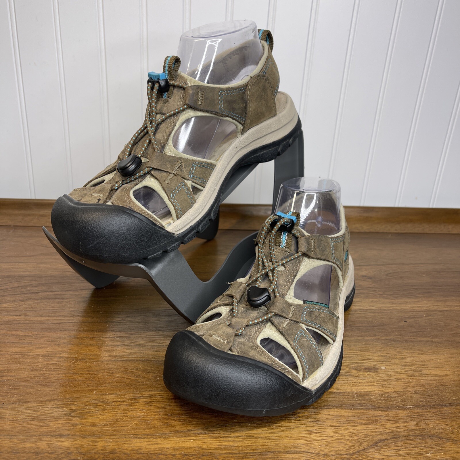 Sandali da trekking Keen Venice da donna taglia 7 5 Terra scura acqua mare dei Caraibi 1003993