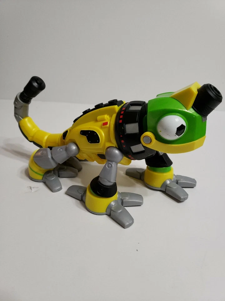 DreamWorks Dinotrux Dinosaurio Revvit Tamaño Grande 10.5" Vehículo Habla y Rolla Foto 2 de 4