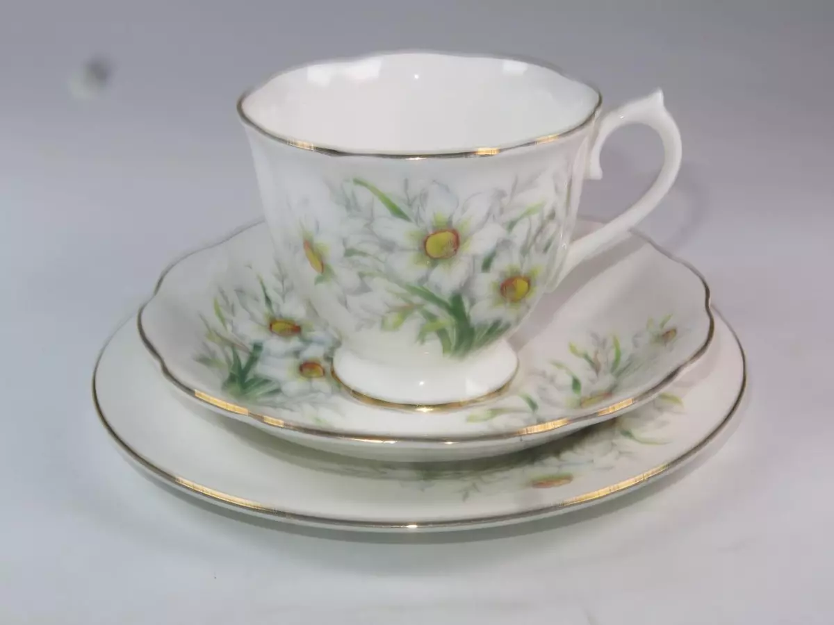Royal albert trio cheap