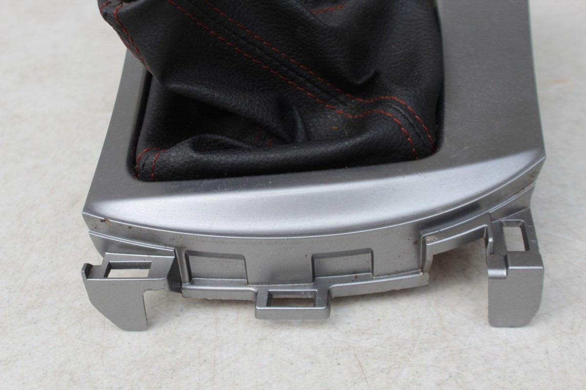 2010-2013 MAZDA 3 MT GEAR SHIFTER BOOT W/ SURROUND TRIM ASSEMBLY