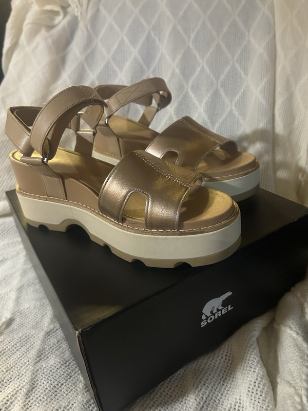 SOREL Women’s Leather Platform Strappy Ankle Strap Sandals Beige/Gold 9.5