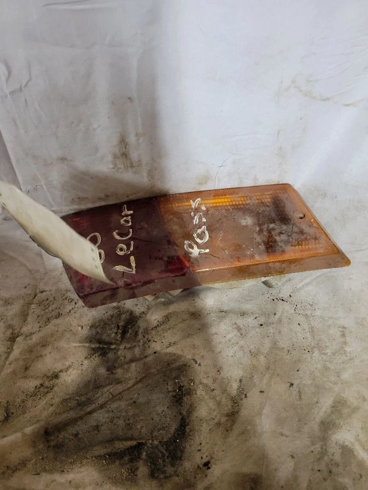 Passenger Tail Light 2 Screw Mounted Fits 80-83 RENAULT R-5/LE CAR 18862 - Image 2 of 2