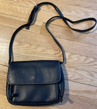 Black Leather Crossbody Purse Preowned Zipper...