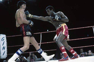 Carlos Monzon vs Rodrigo Valdez during fight at Stade Louis II Mon- Old Photo 2