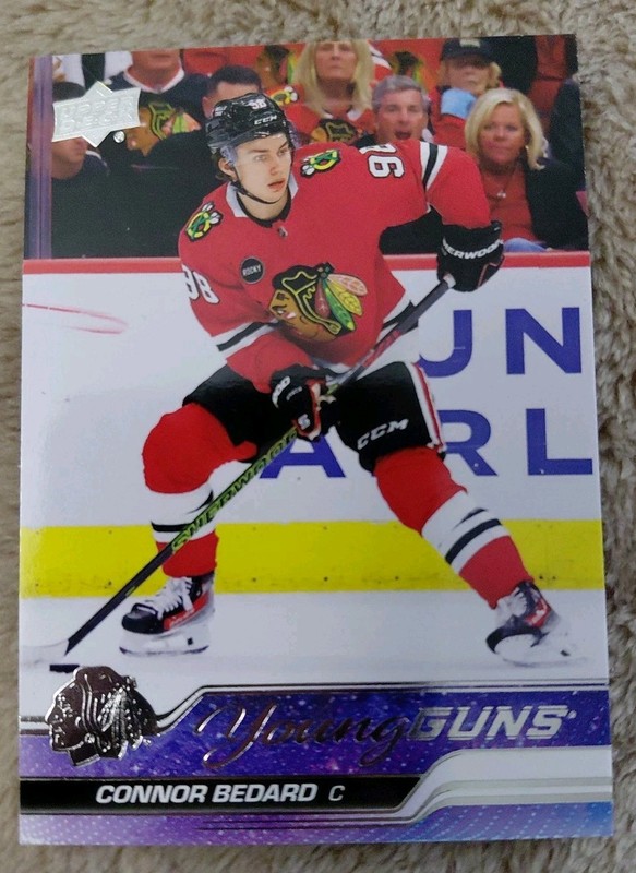 Connor Bedard BLACKHAWKS 2023-24 Upper Deck Young Guns RC