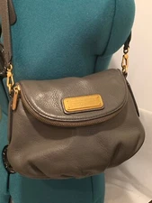 MARC BY MARC JACOBS NATASHA CROSSBODY LEATHER MOCA COLOR BAG  ADJASTABLE STRAP 