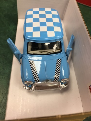New Ray City Cruiser-MINI COOPER 1:32 SCALE - Picture 3 of 8