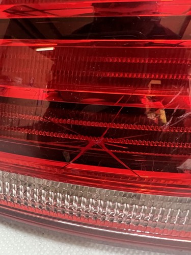 STOP SCHEINWERFER RÜCKLEUCHTE RECHTS VW GOLF VII 7.5 (GEBROCHEN UND ZERKRATZT) - Bild 2 von 5