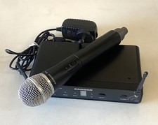 Samson CR88 UHF Wireless Receiver and CH88 Mi...